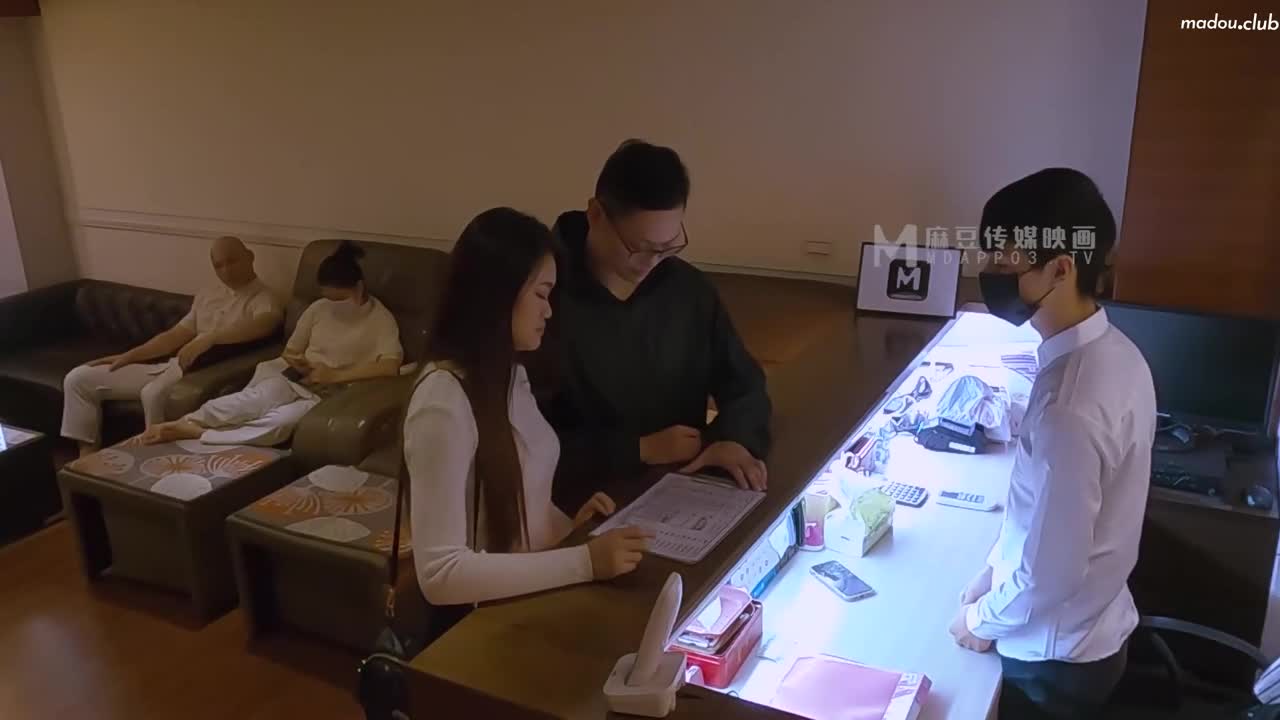 淫行按摩院 偷拍又逗弄的油压诱惑