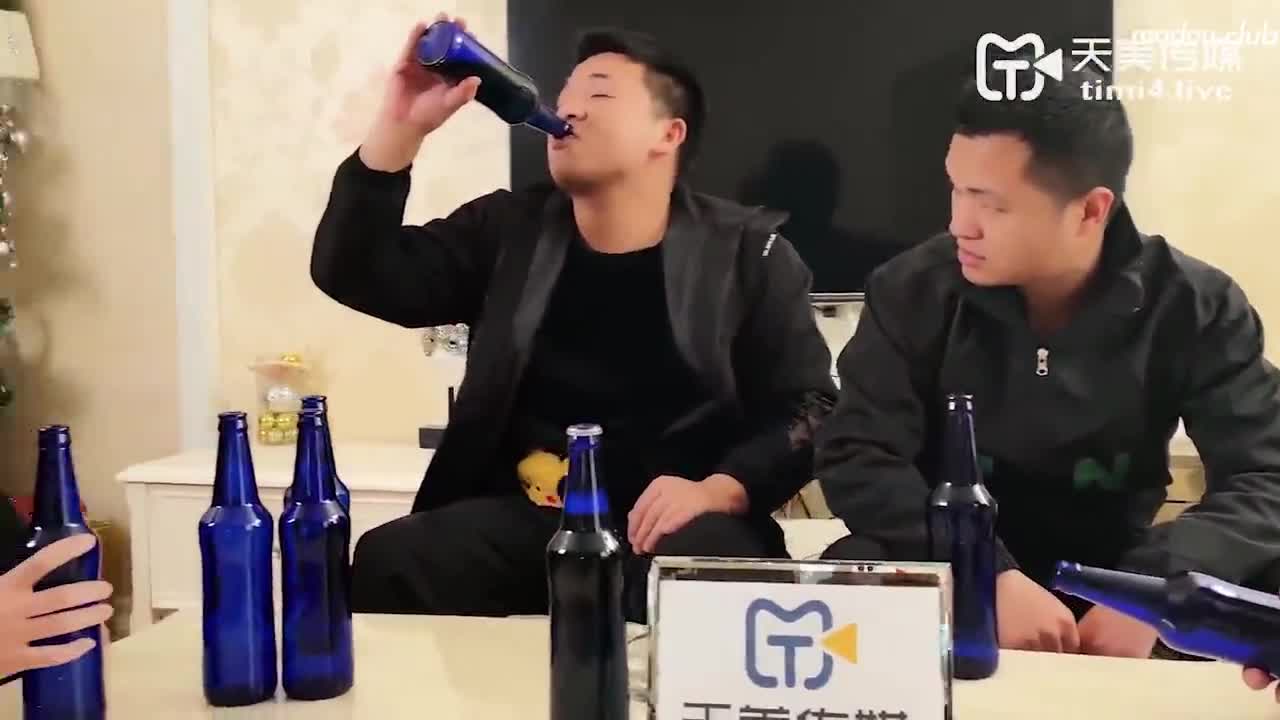 妈妈的性奴之路 性感少妇被儿子和同学调教成性奴
