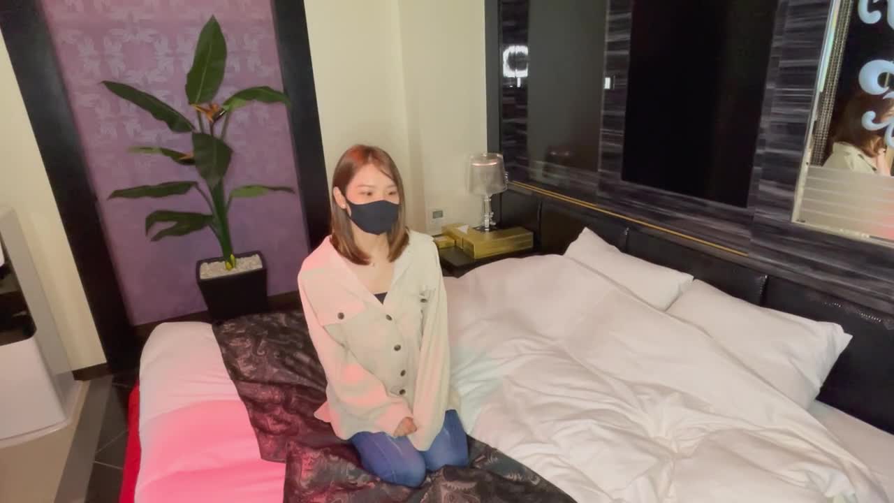 着衣のままのパイパンまんこに大量中出しSEX！女子大生のメイドさんがエロエロご奉仕♡身体中をぺろぺろHに舐めまくり！♡RYO YUU♡素 人カップル歳の差10代スタイル抜群美少女着エロスマホ
