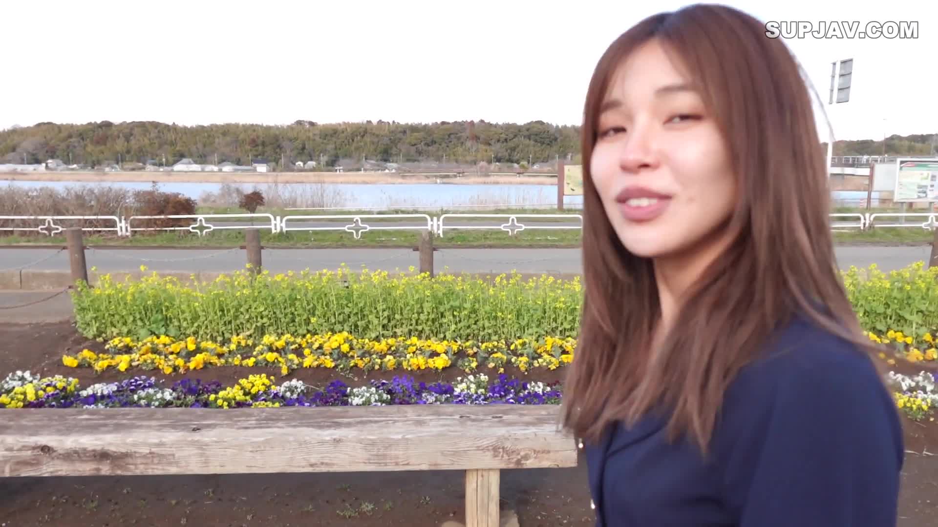 FC2-PPV-4440630 我害怕受到伤害，但我要拥抱这种感觉……然后，油腻的肉和喙贪婪地超敏感的身体射精，尖叫声从同伴中传来