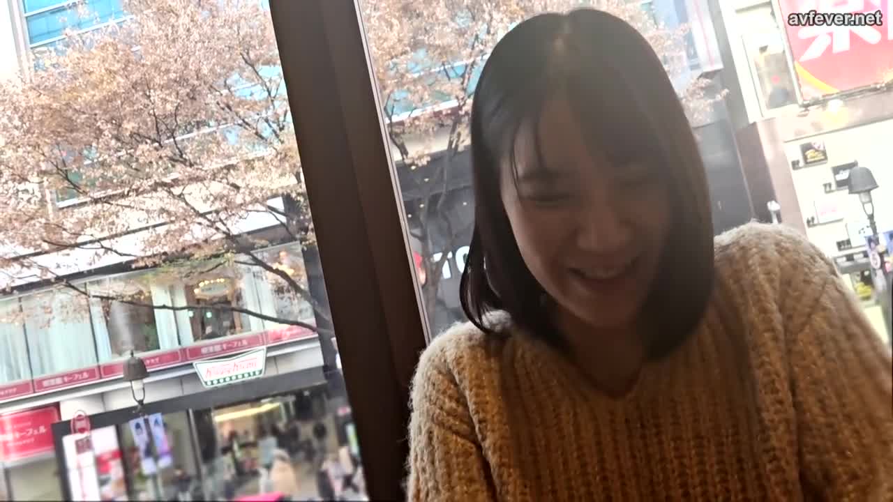 SIRO-5259 销售微笑姐姐真的很兴奋！你怎么能对色情的事情如此活跃？ ！她在药局工作，拥有让人坐下都觉得浪费的美丽身材