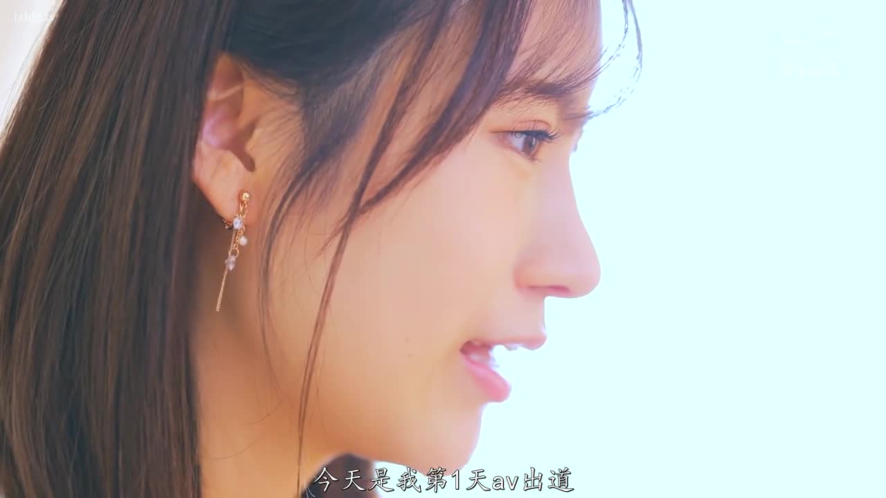 IPZZ-325 凹版偶像 x 赛车女王奇迹混合姐姐 AV 首次亮相 Lana Asamiya - 朝宫ラナ